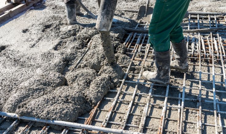 Précautions essentielles pour bétonner par temps froid