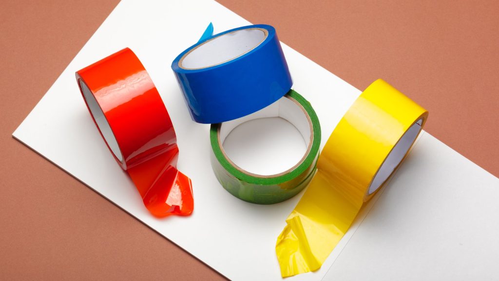 4 rouleaux de ruban adhésifs de toutes les couleurs