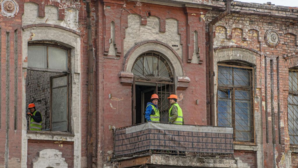 Pièce introuvable en rénovation : la solution du moulage sur-mesure